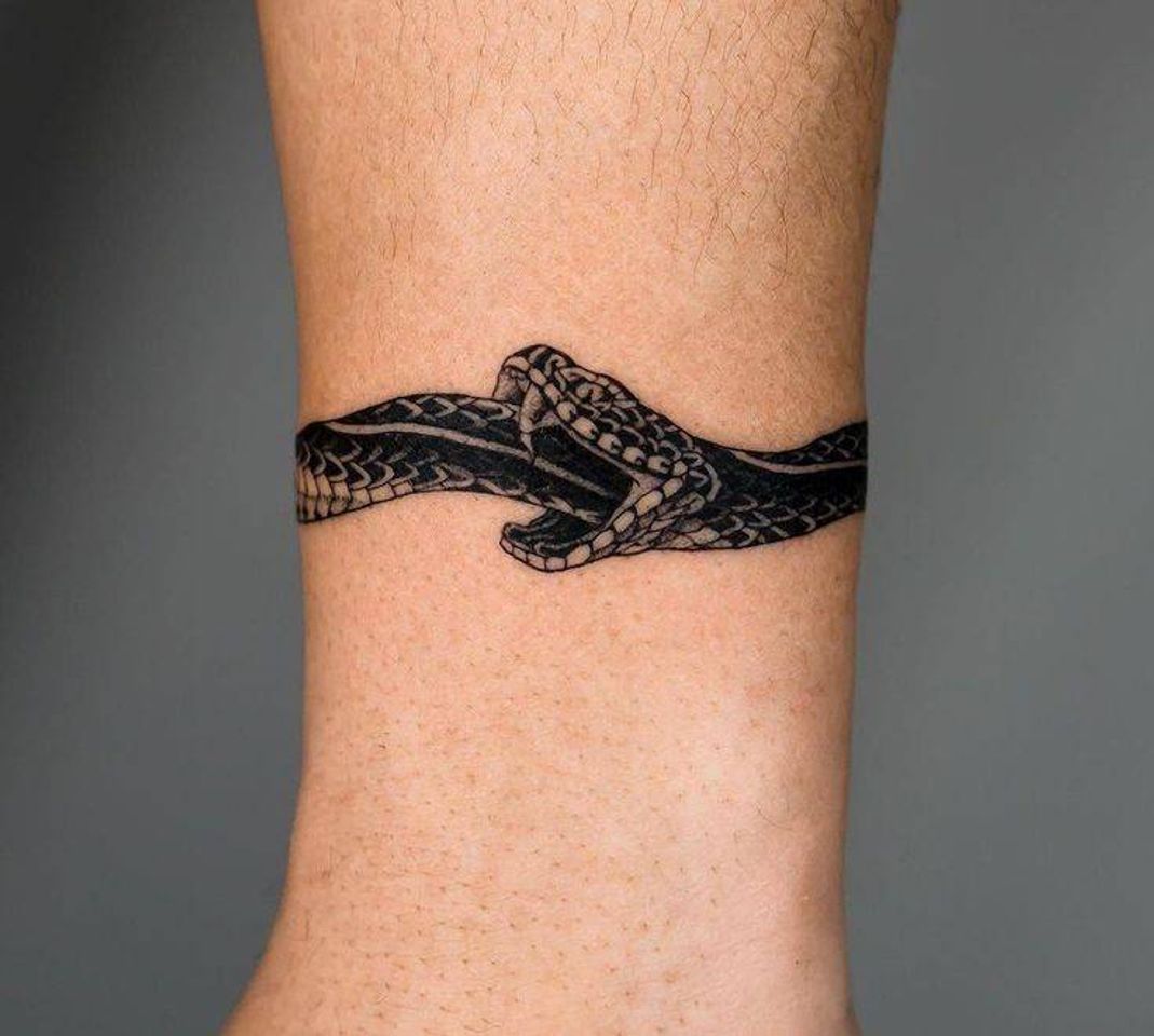 Fashion snake tattoo