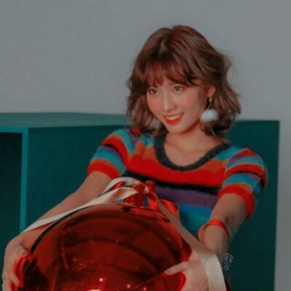 Social icon momo vibes 