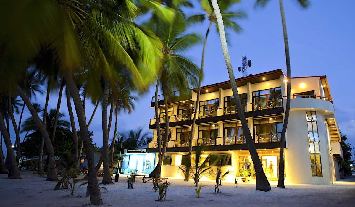 Lugar Kaani Beach Hotel