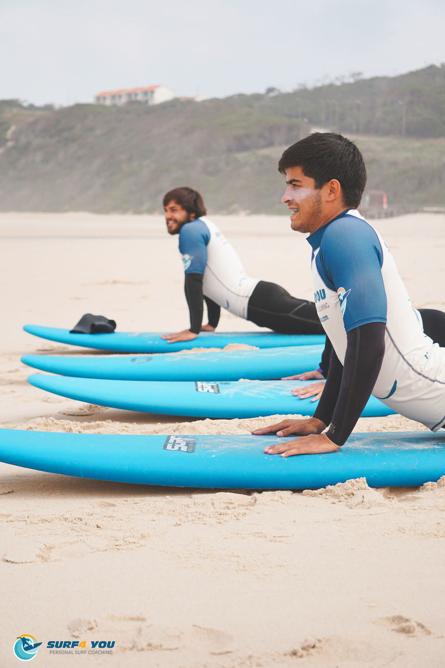 Place Surf4 You - Surf lessons Nazareth