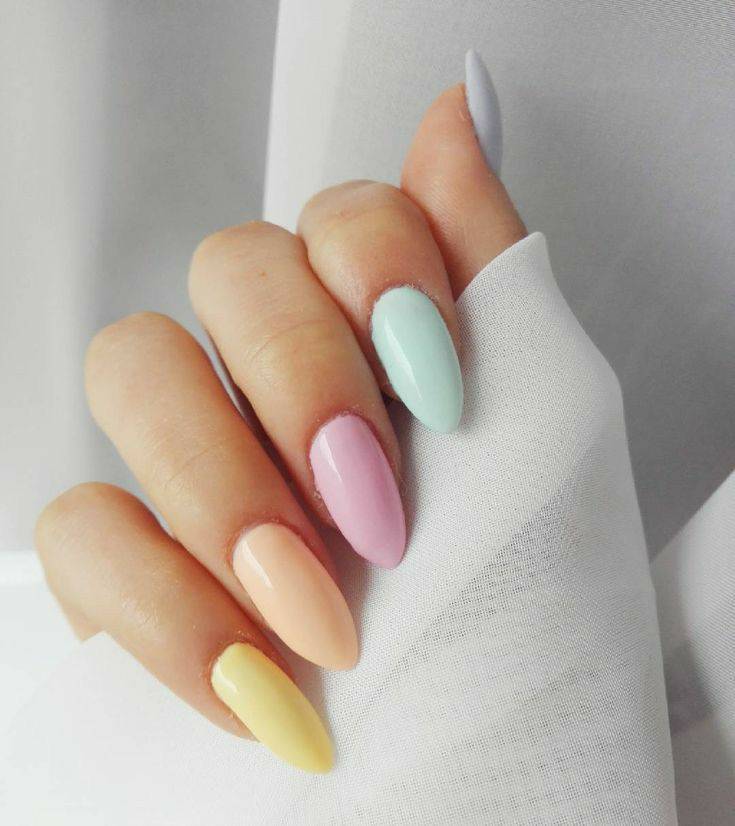 Moda Pastel color nails