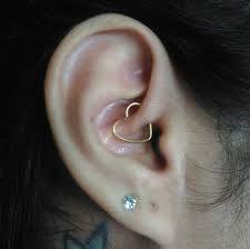 Fashion Piercing na orelha: 30 ideias incríveis para você copiar (FOTOS)