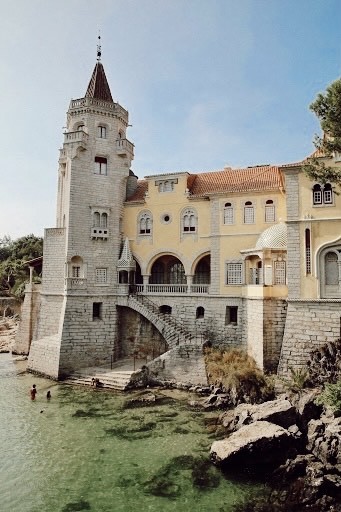 Lugar Museu Condes de Castro Guimarães 