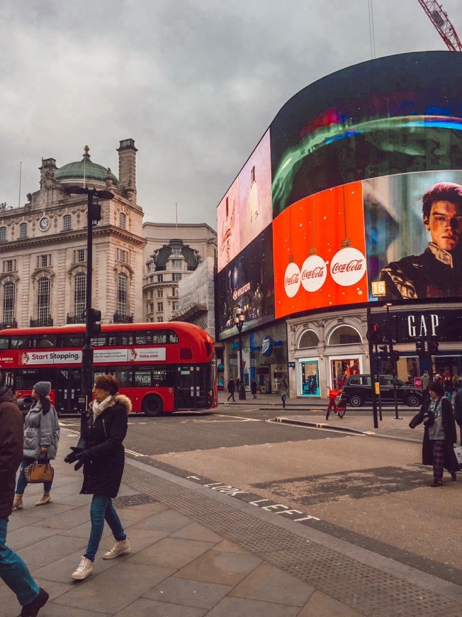 Lugar Piccadilly Circus