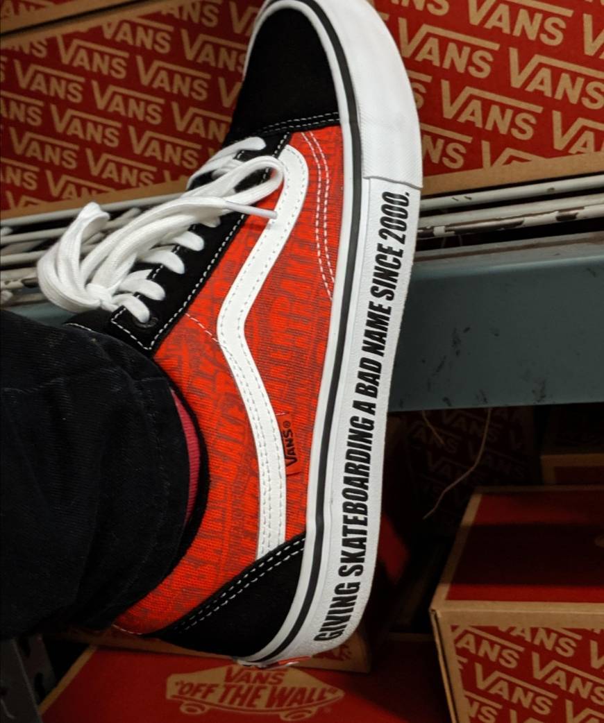 Producto Vans "Giving skateboard a bad name" 