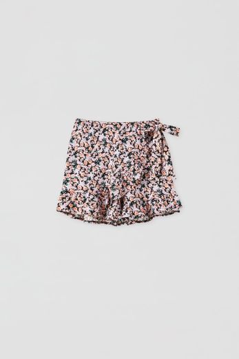 Calções com Estampado e folhos PULL&BEAR 