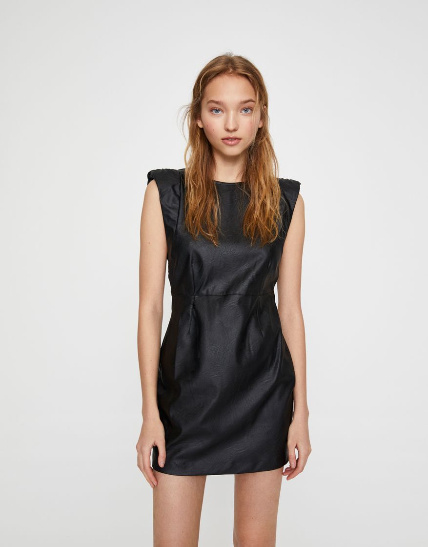 Productos Vestido de efeito pele com franzidos no ombro PULL&BEAR 