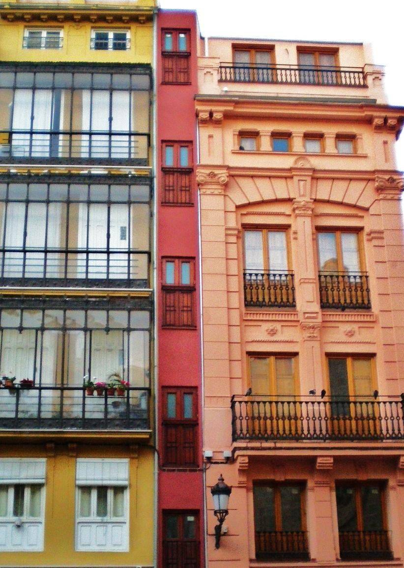 Lugar La Estrecha: Edificio más estrecho de Valencia. 