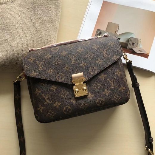 Fashion LOUIS VUITTON POCHETTE METIS