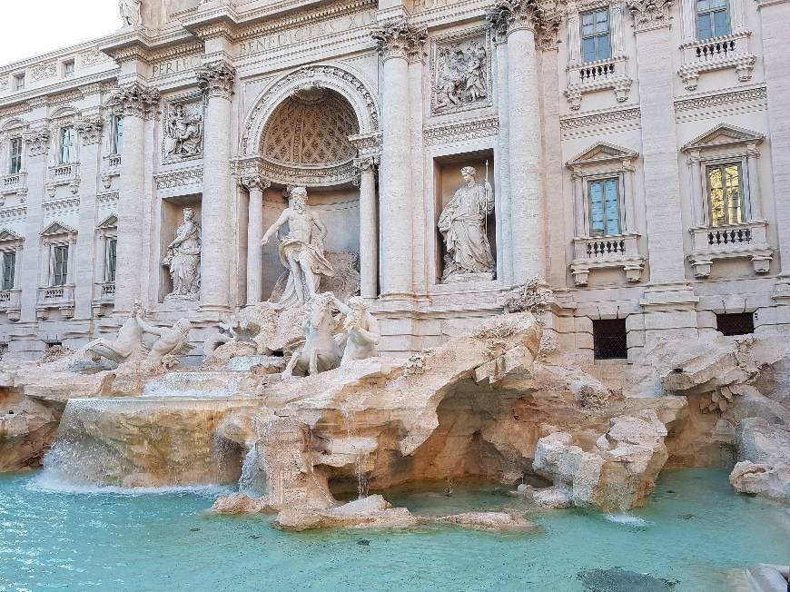 Lugar Fontana di Trevi