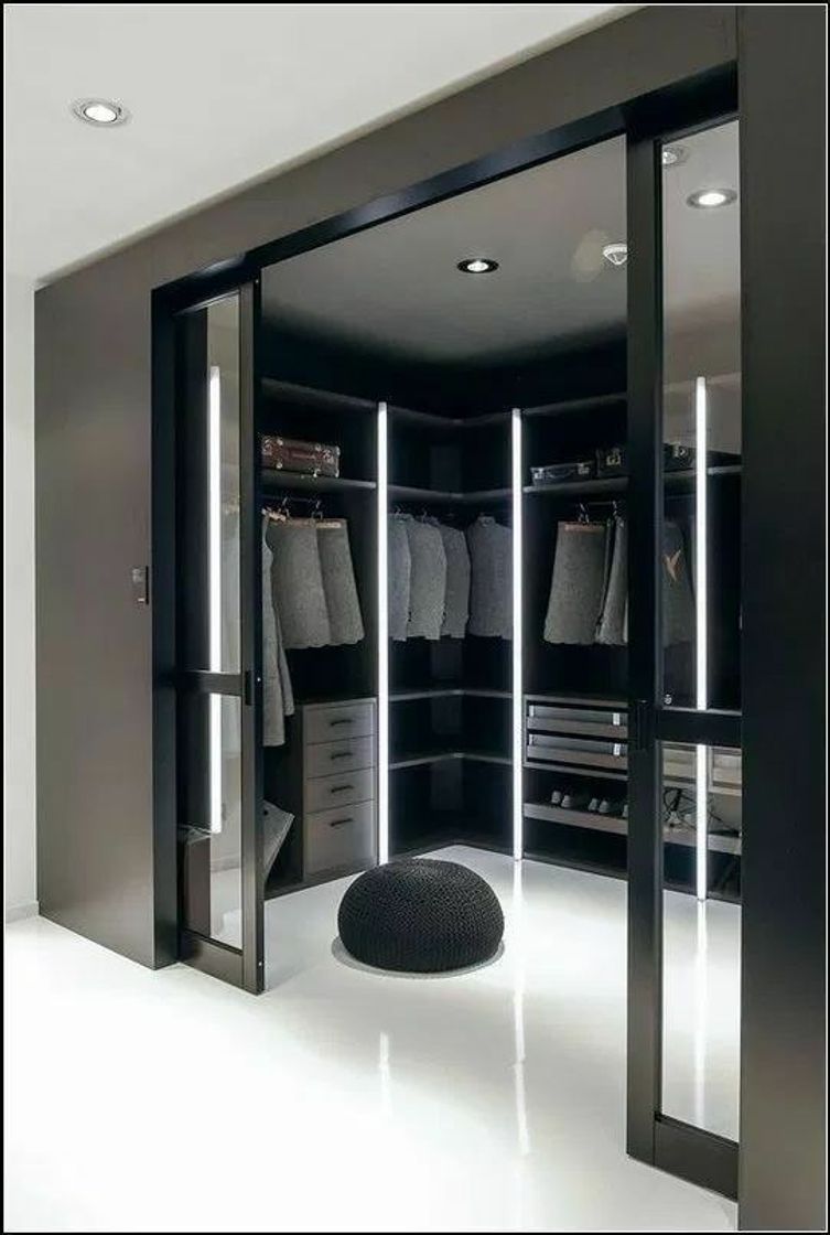 Fashion closet