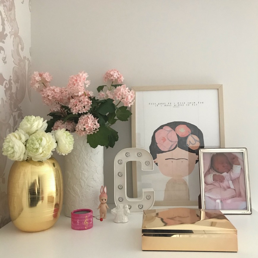 GREAT PEOPLE LIKE FRIDA ILLUSTRATION - Violeta cor de Rosa