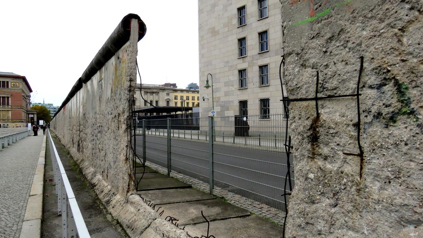 Place Berlin Wall Memorial