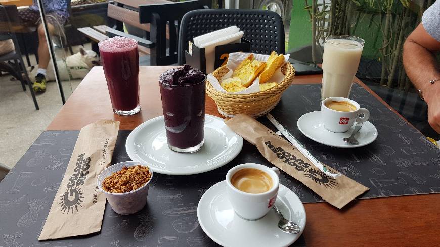 Restaurants Golden Sucos