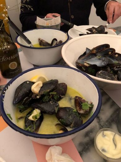 Moules & Beer