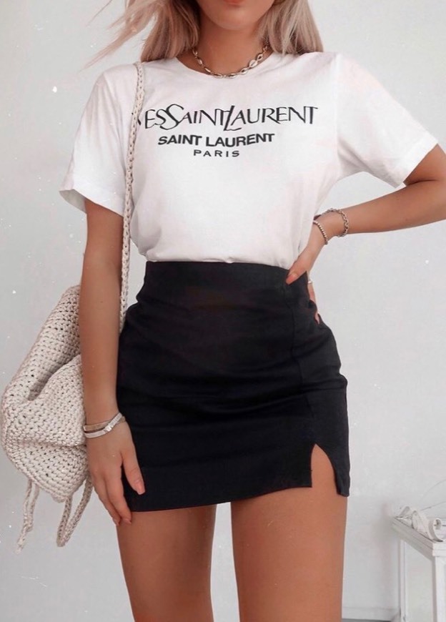 Moda Saia e t-shirt : simples ✨