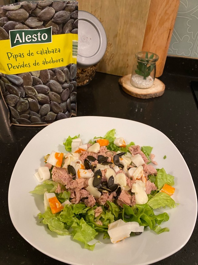 Fashion Salada de atum e delícias de mar 