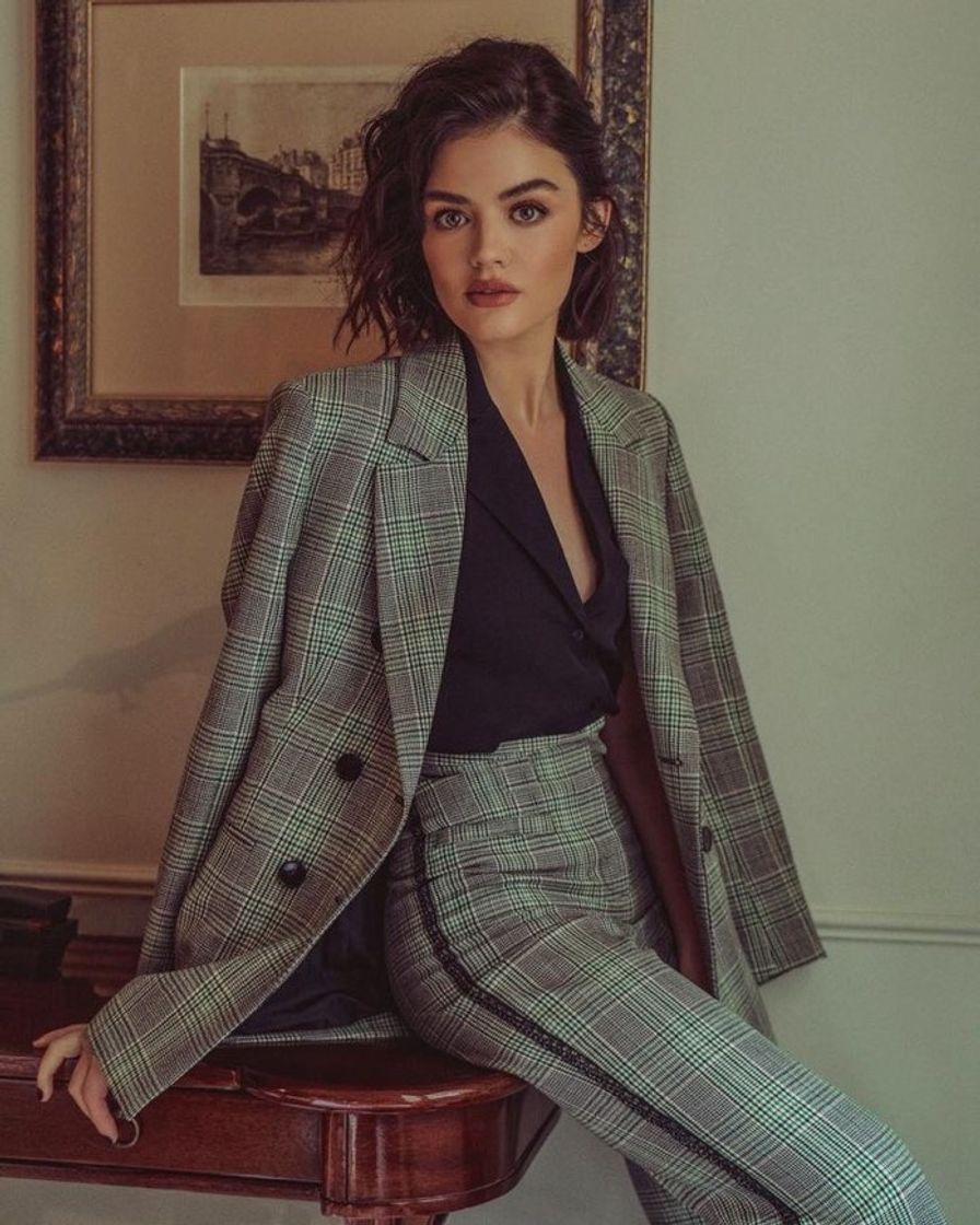 Moda LUCY HALE