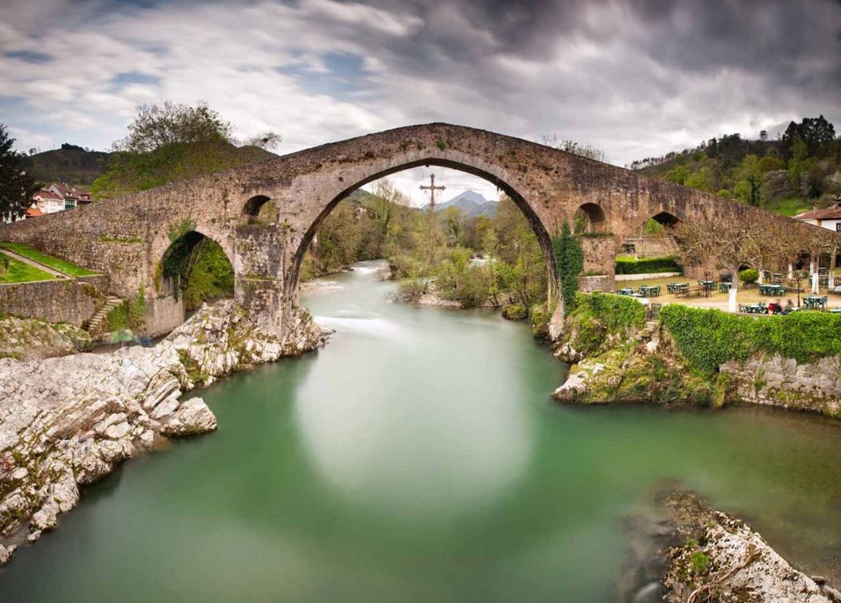 Place Roman bridge in Cangas de Onis