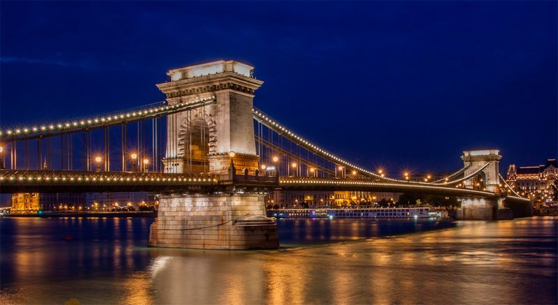 Place Puente de las Cadenas