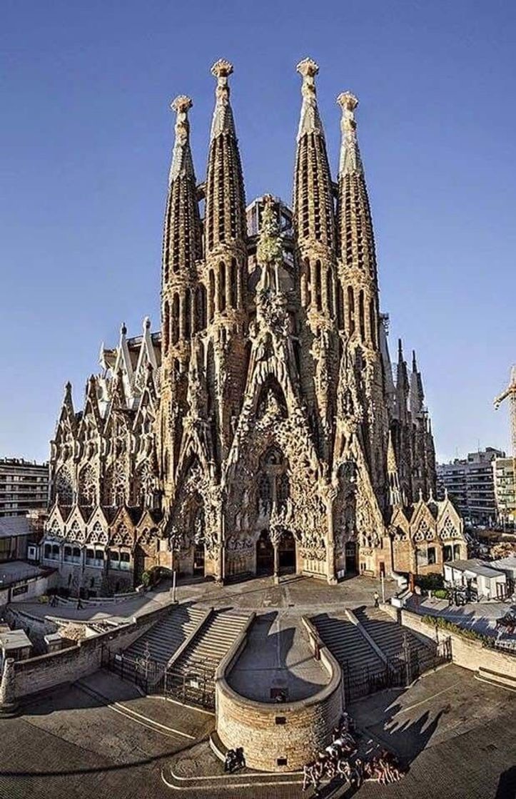 Lugar Basílica Sagrada Familia