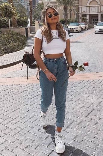 Mom jeans and white t-shirt 