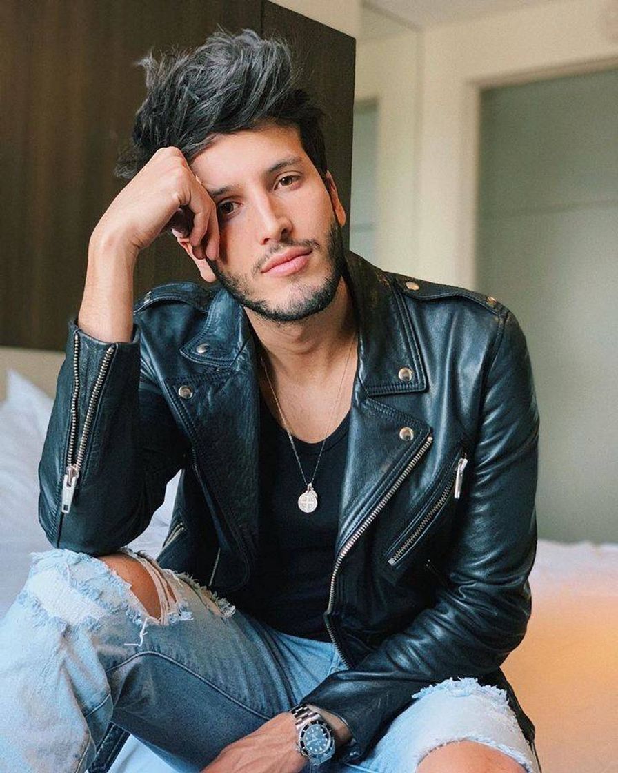 Fashion Sebastian Yatra