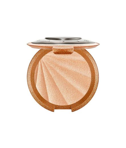 Champagne Pop by Becca Cosmetics 
