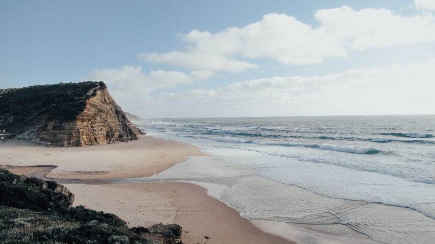 Place São Julião beach