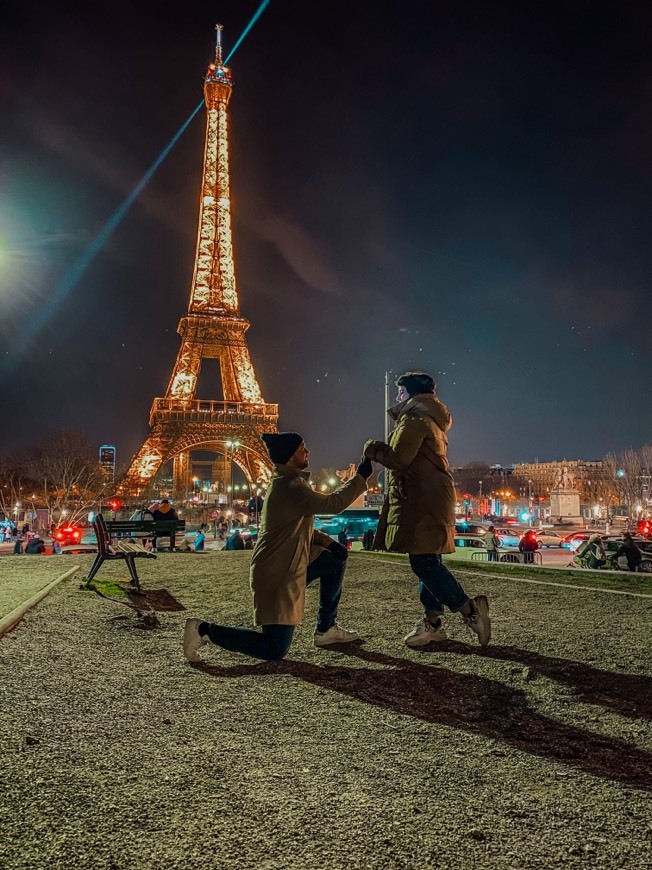 Place Torre Eiffel