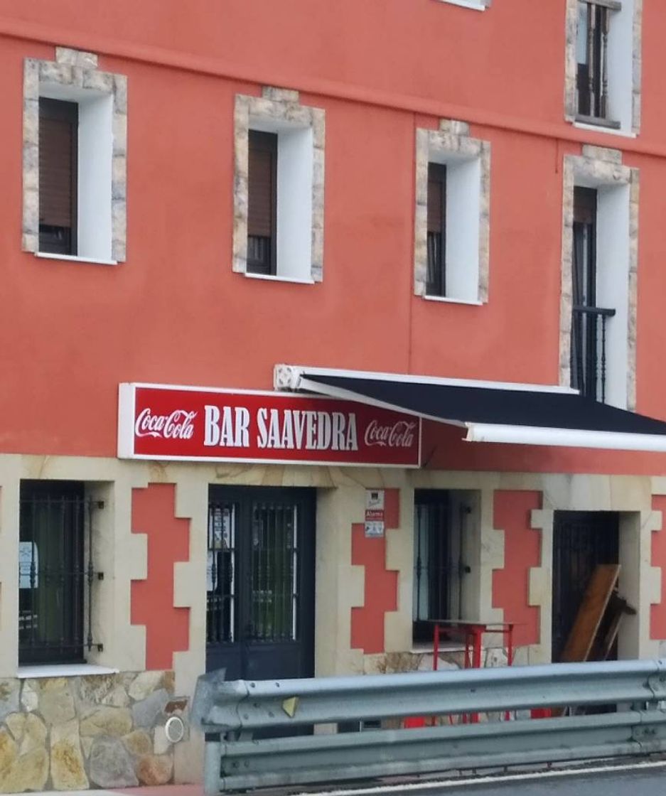 Social Restaurante Bar Saavedra.     El Haya Auzoa, 1, 48550 Muskiz