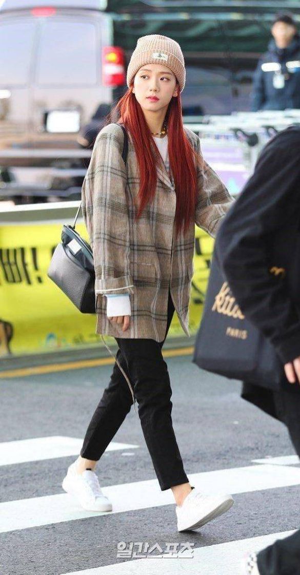 Moda Kim Jisoo.