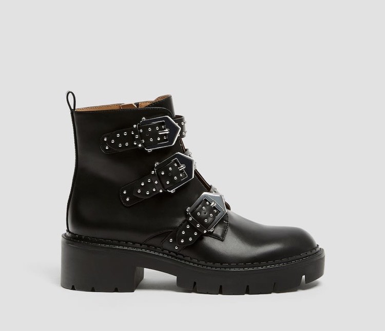 Moda PULL AND BEAR bota preta com correia 