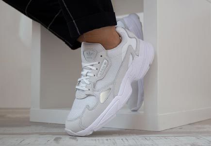 Moda Adidas Falcon W, Sneaker