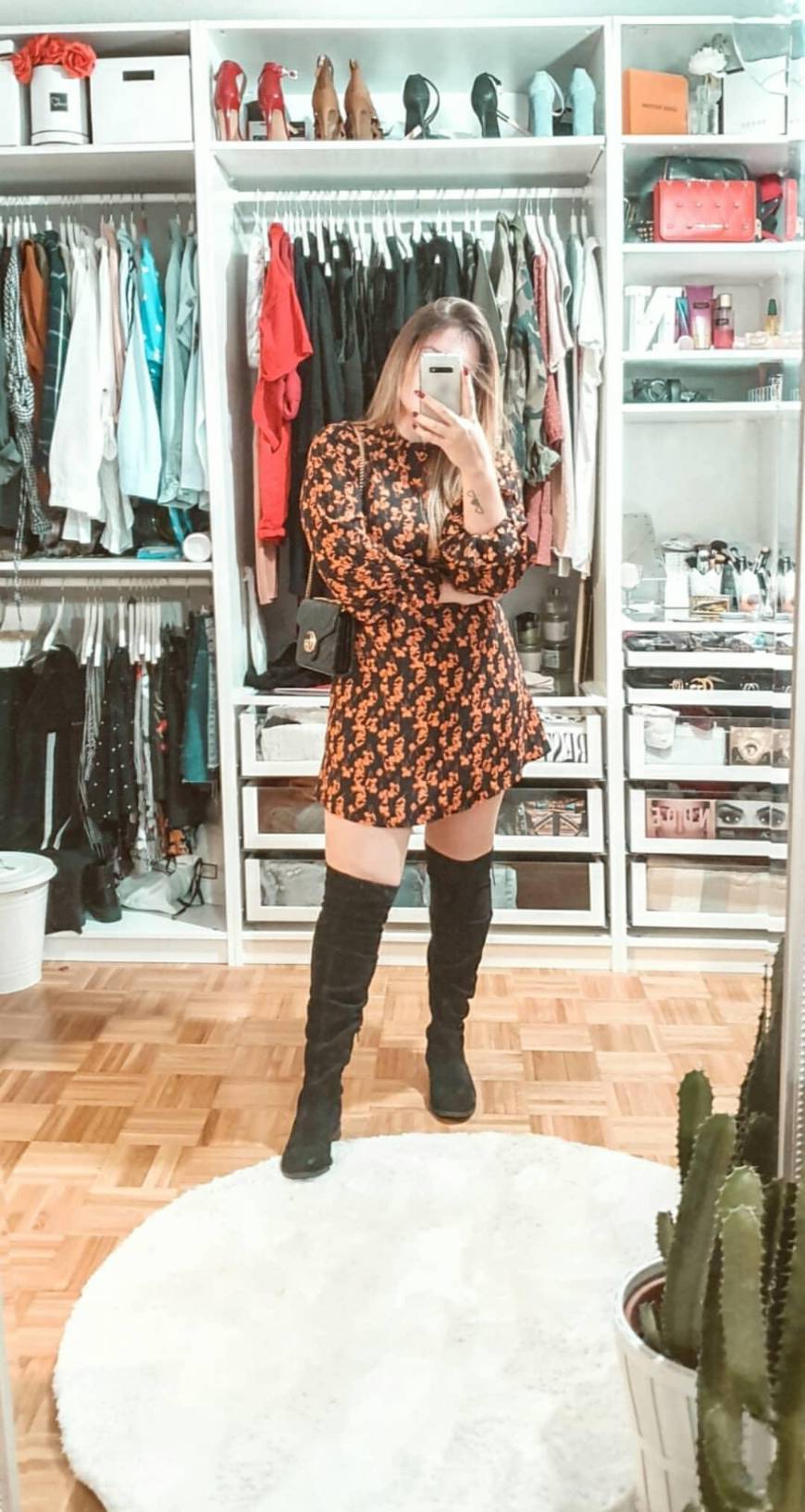 DRESS