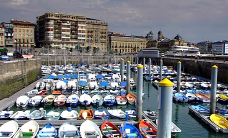 Place Donostiako portua