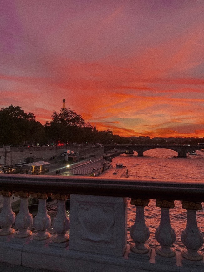 Place Pont Alexandre III