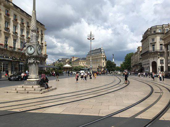 Place Place de la Comedie