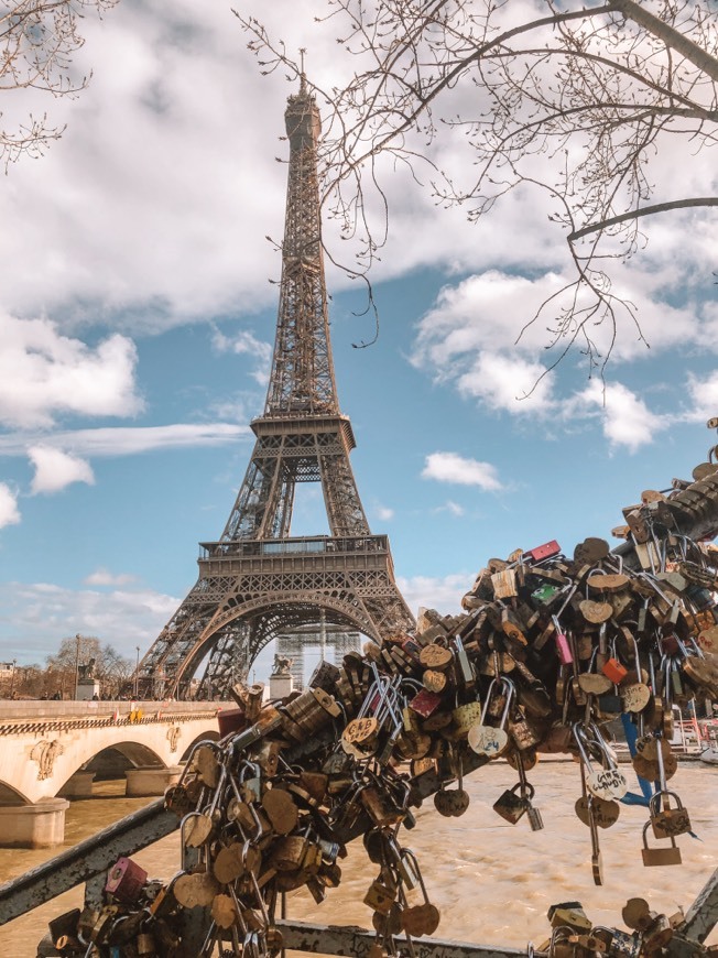 Place Torre Eiffel