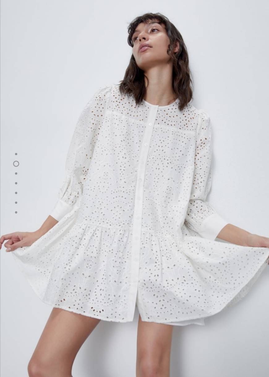 Moda Vestido Branco com bordados perfurados ZARA