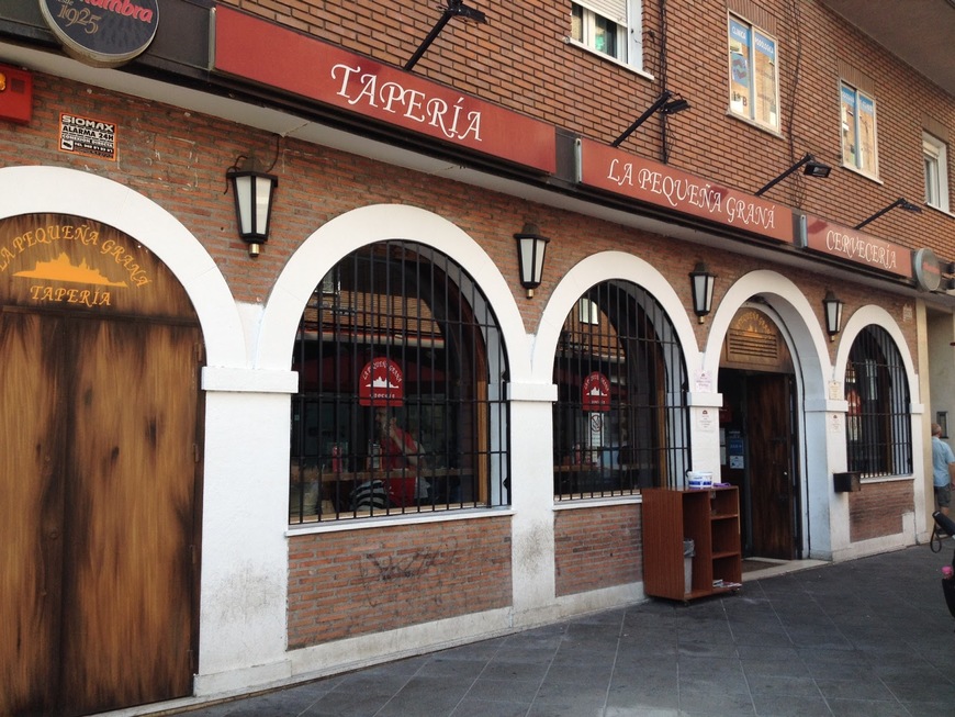 Restaurantes Tapería La Pequeña Graná.