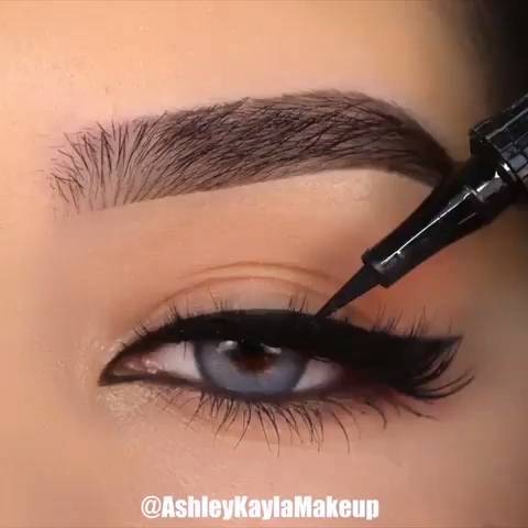 Super easy eyeliner