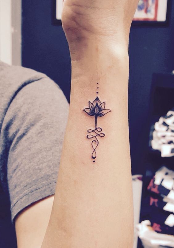 Moda Tatuajes mujer pequeño