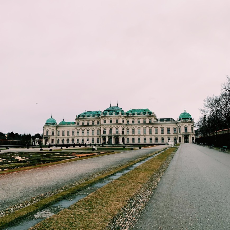 Place Belvedere Palace