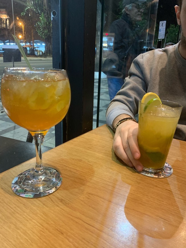 Restaurantes Wanderlust Bar