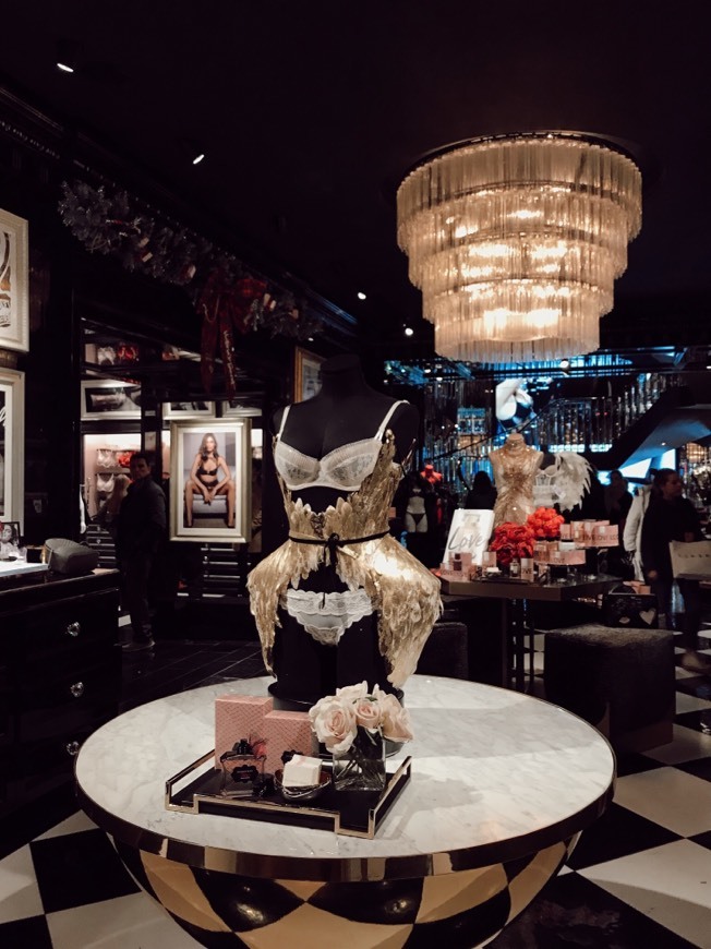 Lugar Victoria's Secret & Victoria's Secret Pink