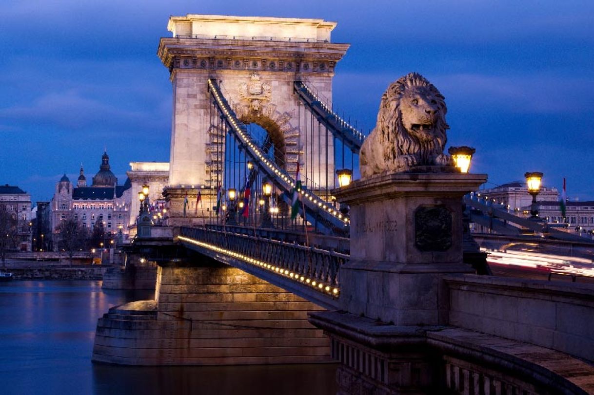 Lugar Puente de las Cadenas