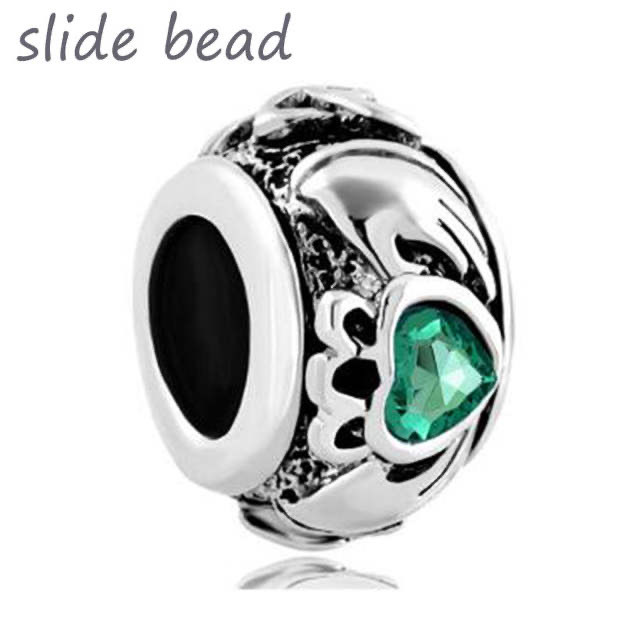 Moda Charm Claddagh “Pandora”