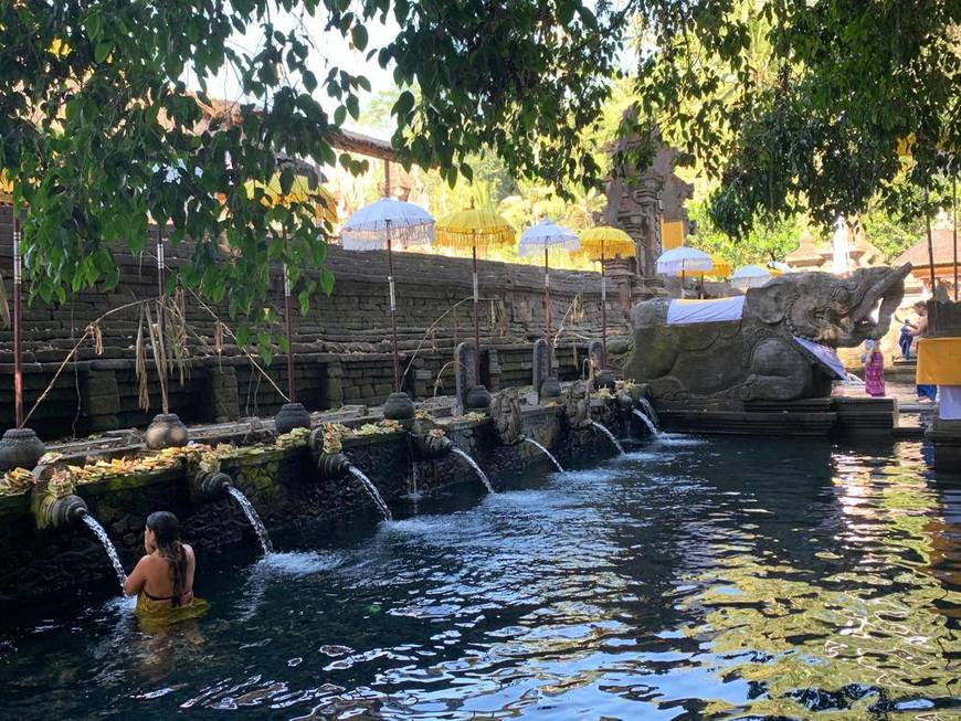 Lugar Pura Tirta Empul