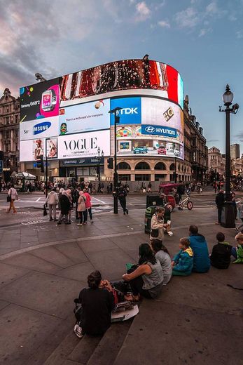 Piccadilly Station